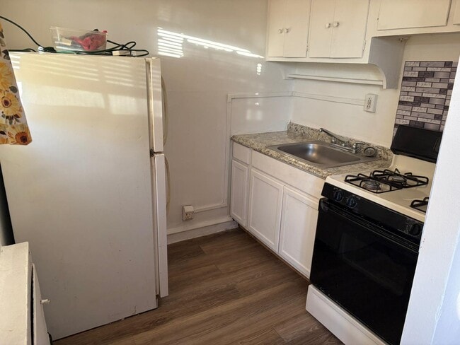 Photo - 7137 Castor Ave Unit 2nd Floor