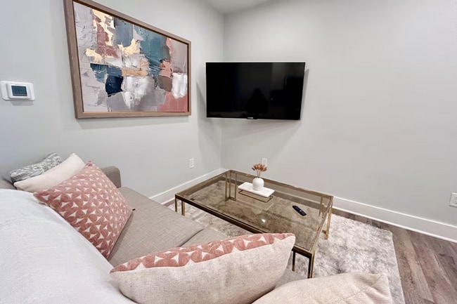 Photo - Yale Ave,LLC Unit 1