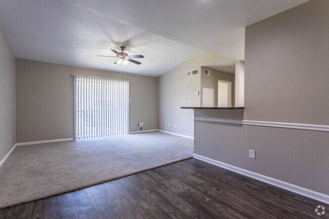 1 BR, 1 BA - 662 SF