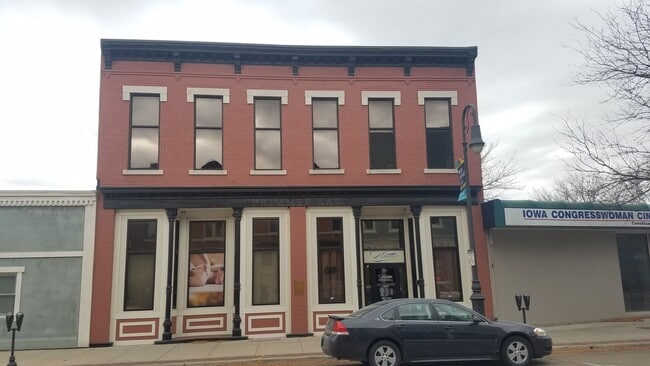 Photo - Updated and historic downtown Council Bluffs apartment