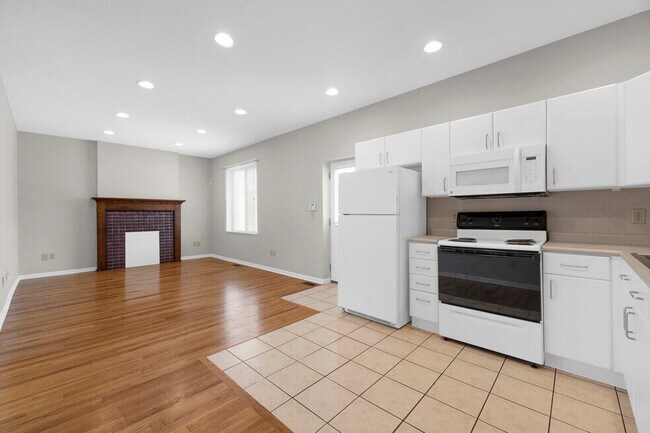 242 E 12th Ave