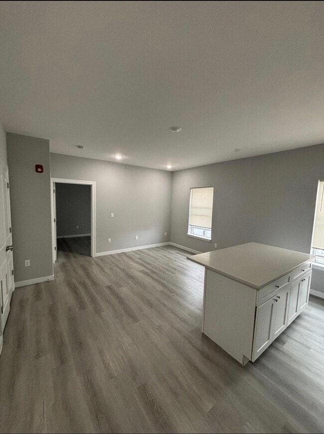Photo - 98 12th Ave Unidad 304