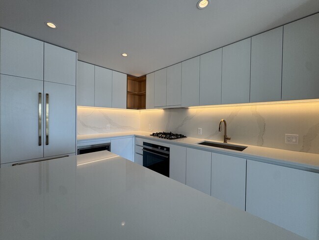 Photo - 720 Farrow St