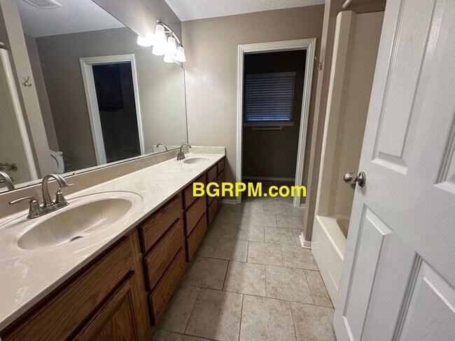 Photo - 3 BD, 2 BA, Home in Jacksonville
