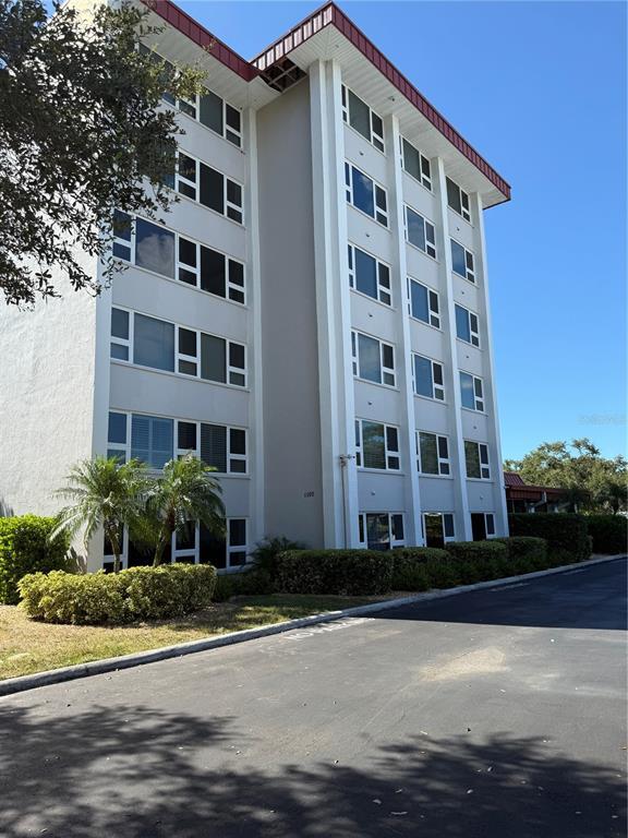 Building Photo - 1100 Imperial Dr Unit 407