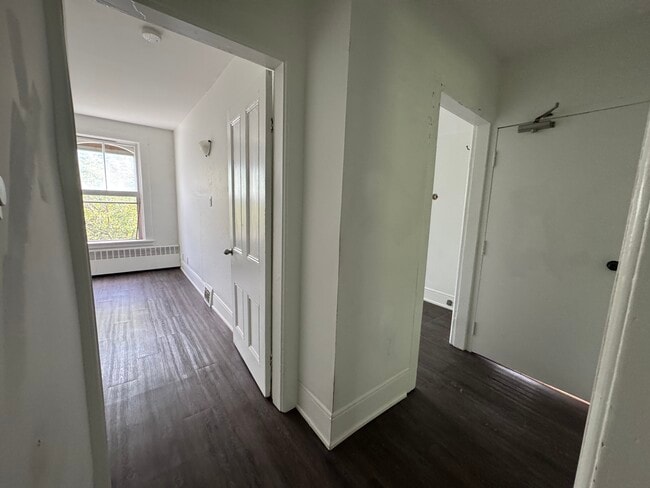 Photo - 2-4 Peel St Barrie Ontario L4M3K8 Unit 2
