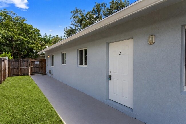 Photo - 709 SW 13th Ave Unit 2