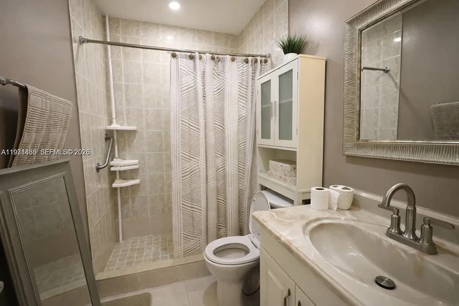Southwest 131st Avenue, Miami, FL 33175 - 3 BR 1 BA house