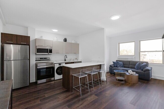 1555 W Hollywood Ave Unit 401