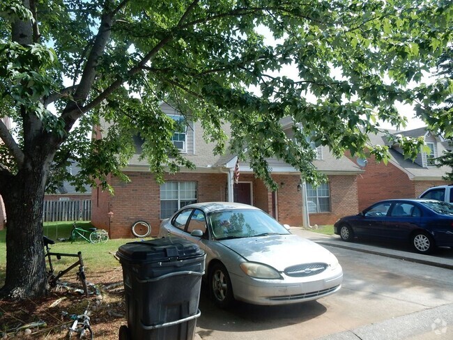 Building Photo - 500 Rosehip Ln Unit A Rental