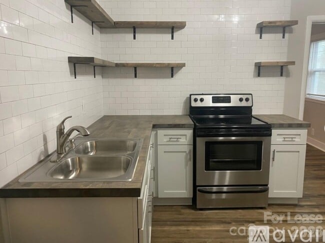 Photo - 3128-3130 Ridge Ave