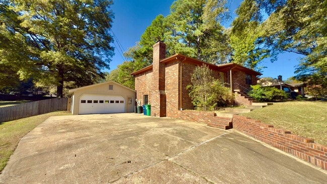 Photo - 2563 Hacks Cross Rd