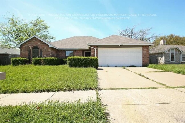 Building Photo - 4800 Hollow Tree Dr