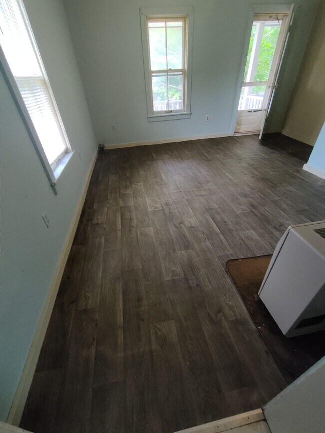 Photo - 708 Linden Pl Unit Upstairs