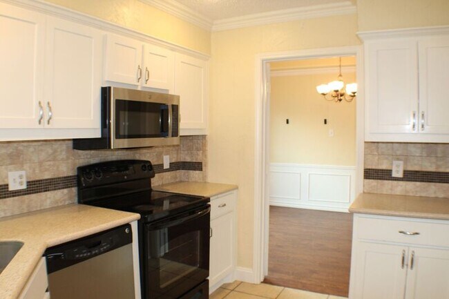 Photo - 7838 Williams Ave