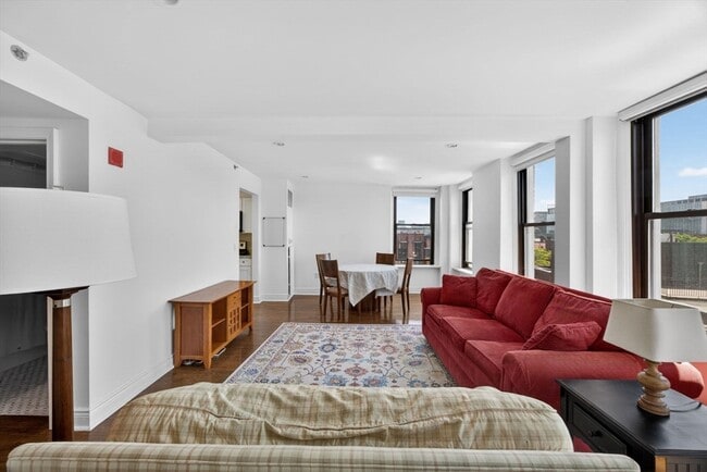 Photo - 4 Charlesgate E Unit 701