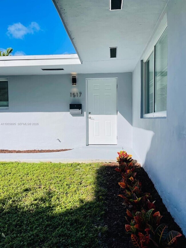 Photo - 1515 NE 110th St