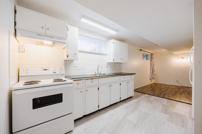 Building Photo - 2853 McCallum Rd