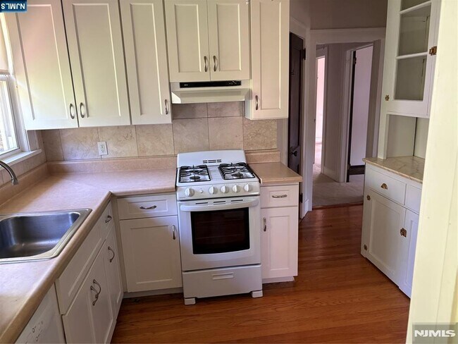 Photo - 348 Evergreen Pl