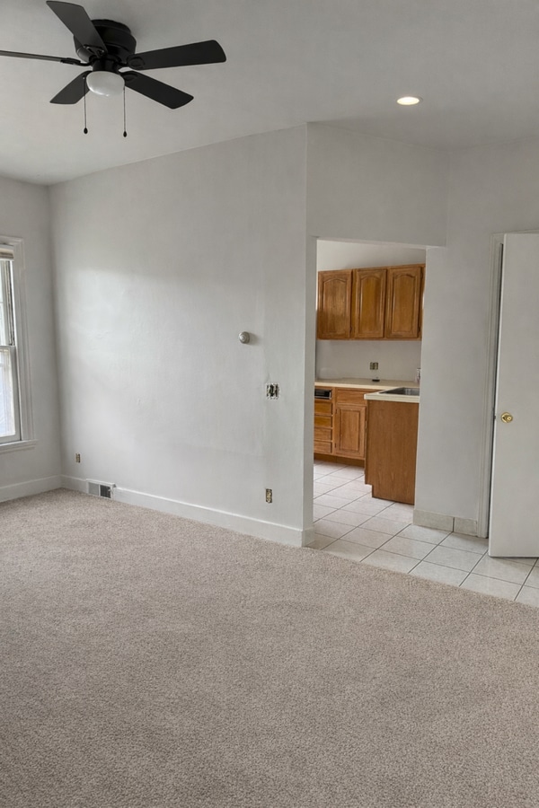 Photo - 221 Alexander St