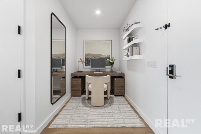 Photo - 953 Dean St Unidad 724