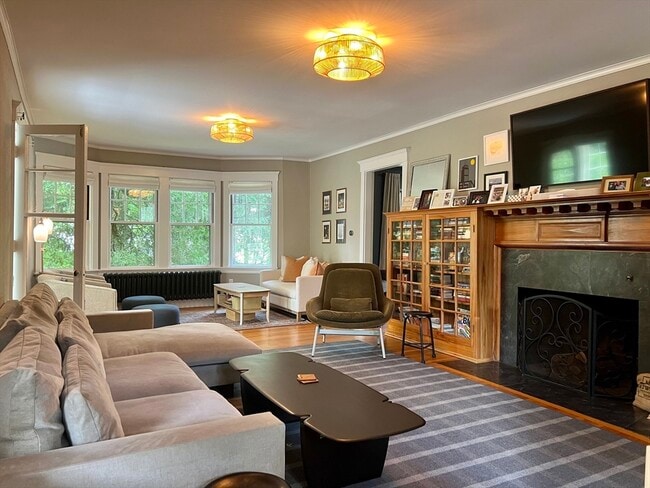 Photo - 211 Forest St