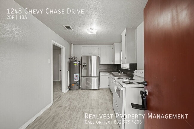 Photo - 1248 Chevy Chase Dr