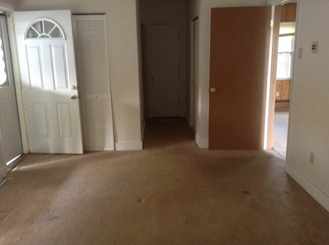 Photo - 300 Heikes Ave Casa