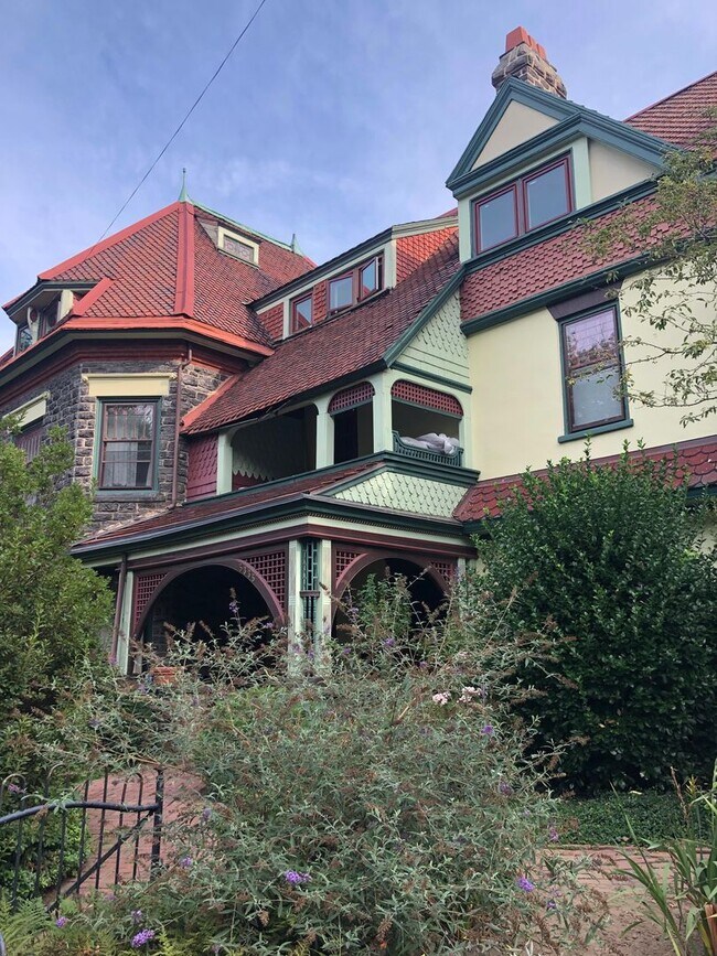 Photo - 5335 Knox Street Unit 5