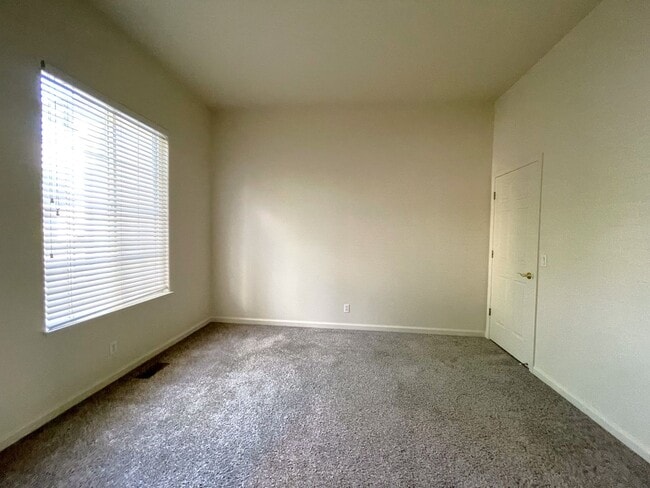 Photo - 1115 Waverly Dr