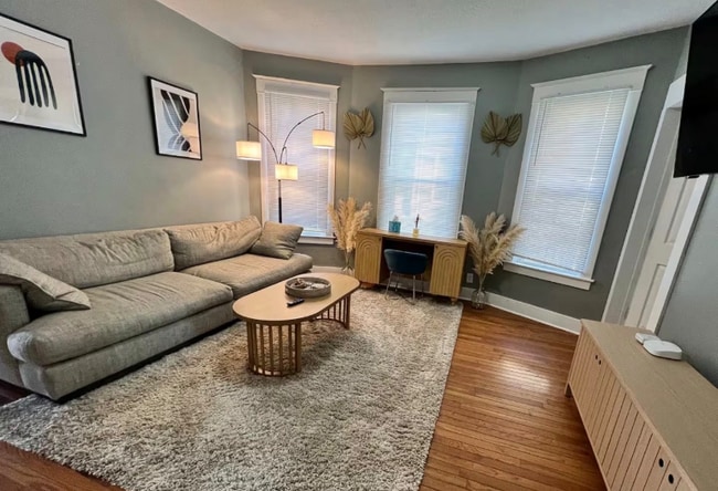 Building Photo - 1708 11th Ave