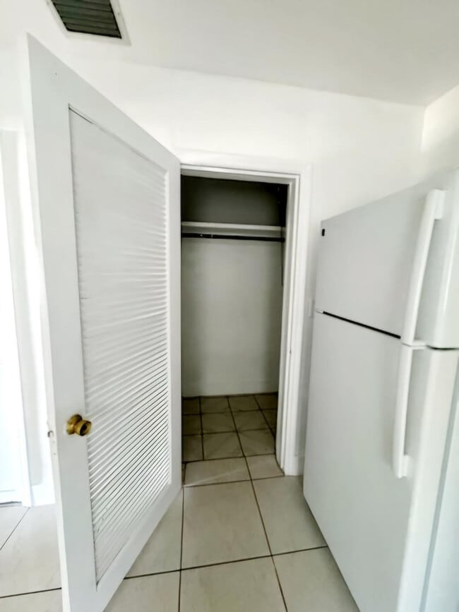 Photo - 8990 SW 25th St