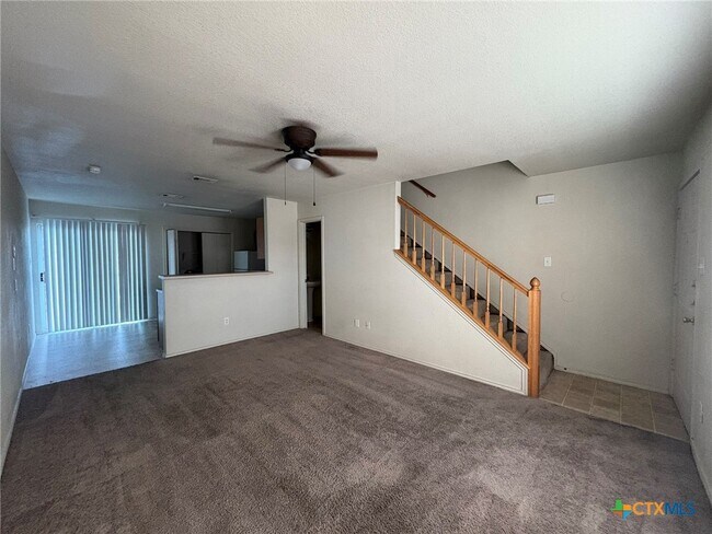 Photo - 2102 Tahoe Ct Unidad B
