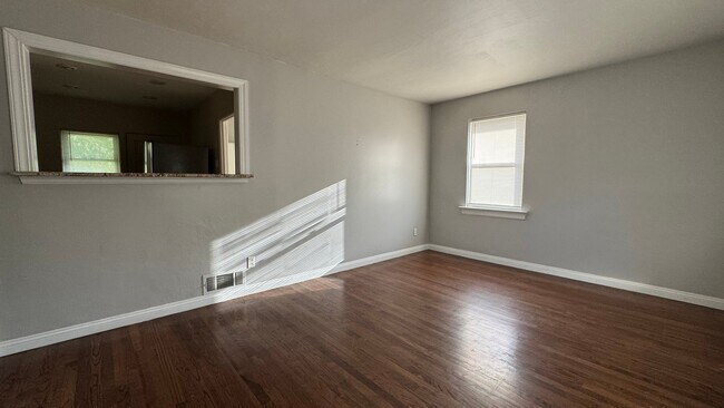 Photo - 7814 Wayne Ave