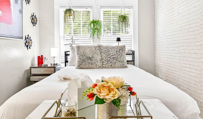 Photo - 5901 N Ola Ave Unit ID1268823P