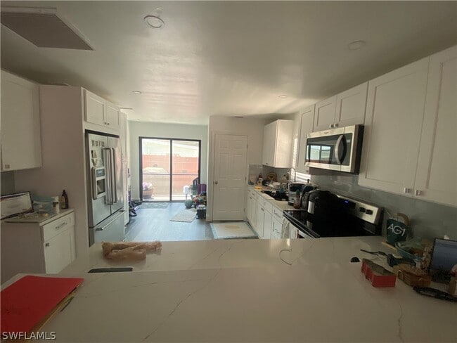 Building Photo - 27650-27652 Imperial Shores Blvd