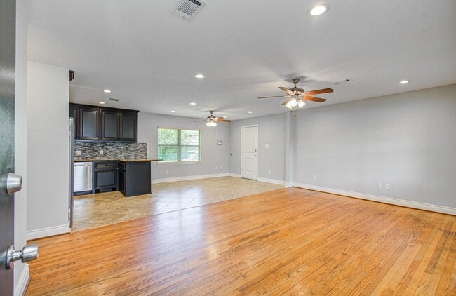 Photo - 1417 Longhorn Dr