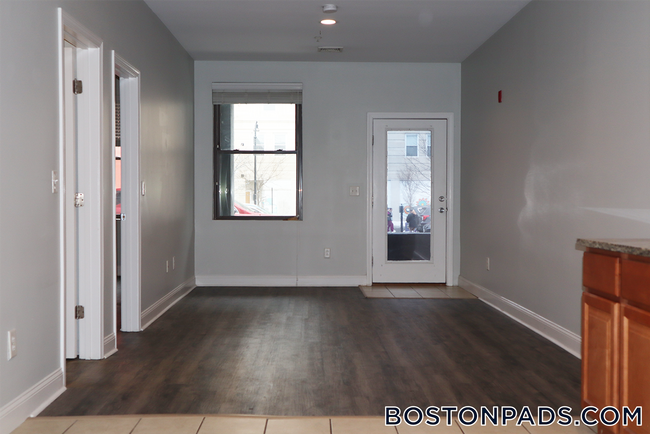 Photo - 26 Portland St Unit 142