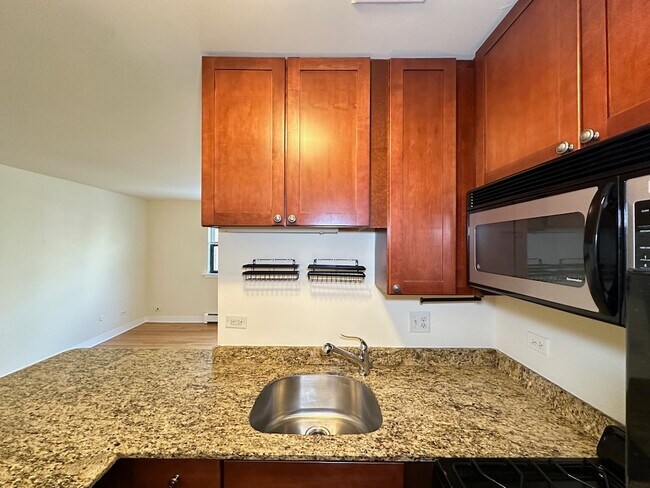 Photo - 639 W Wrightwood Ave Unit A03W