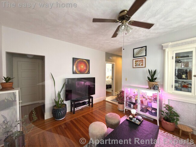 Photo - 9 Amaranth Ave Unit #1