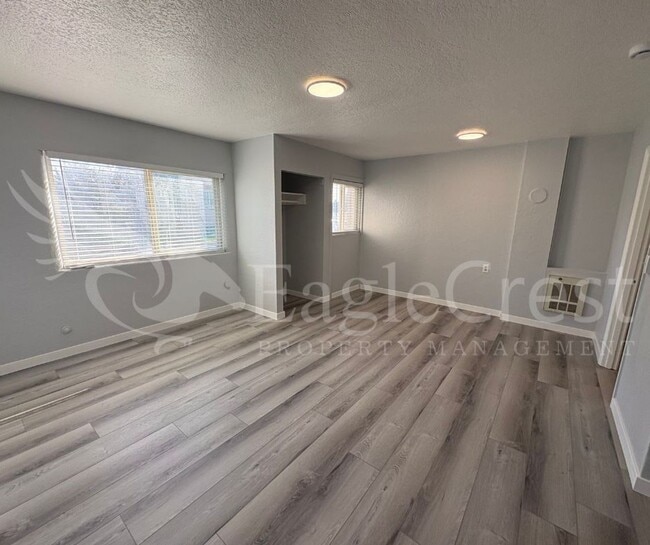 Photo - Roseville Lane Apartments Unit H