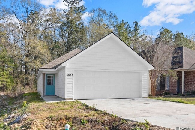Building Photo - 38254 Shelby Dr