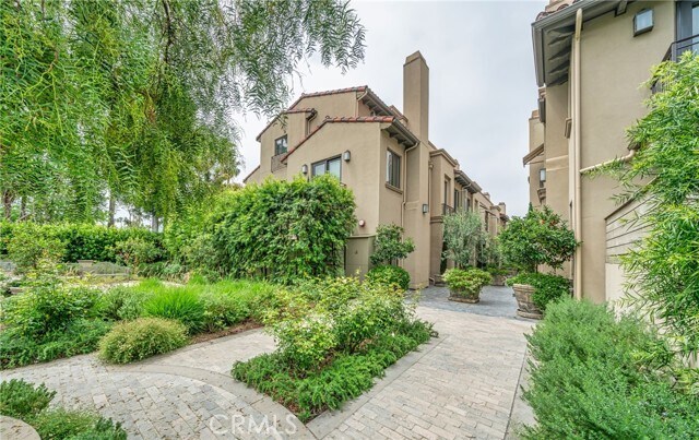 Photo - 823 S Bundy Dr Condo Unit 110