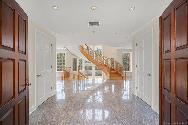 Photo - 229 Stanwich Rd
