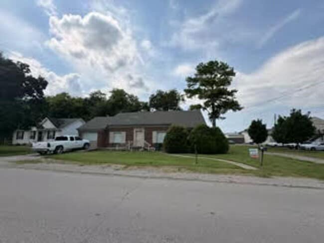Building Photo - 102 Clearview Dr Unit 102 A Clearview Dr