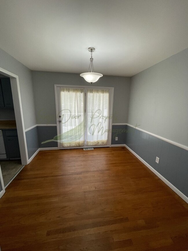 Photo - 805 SW Lea Dr