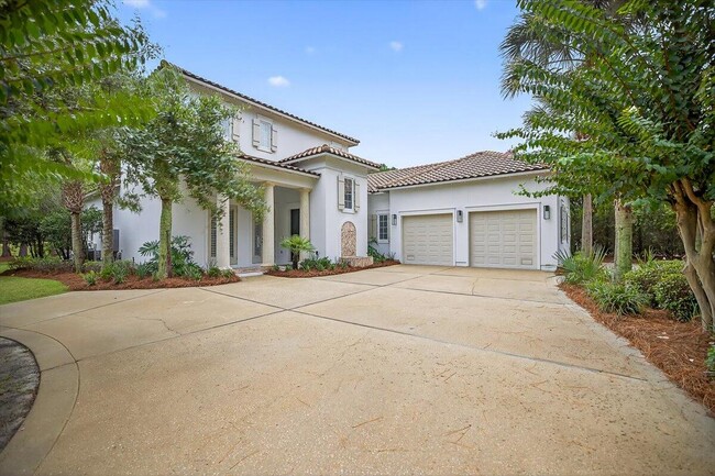 3161 Club Dr