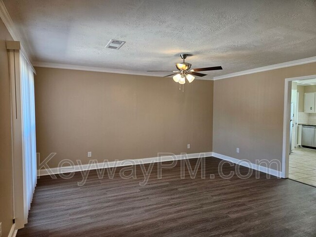 Photo - 2326 Greengate Dr