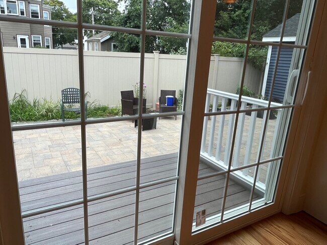 Photo - 80 Sharon St