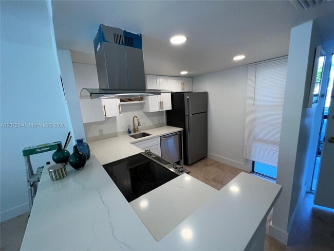 20500 W Country Club Dr Unit 117